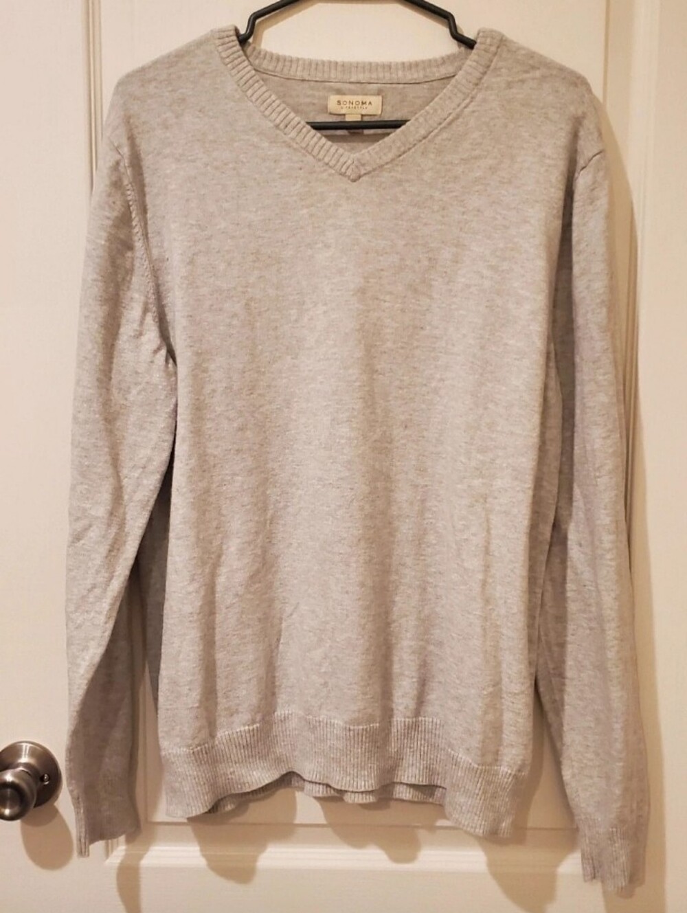Sonoma Men's Heather Light Gray V-Neck Sweater